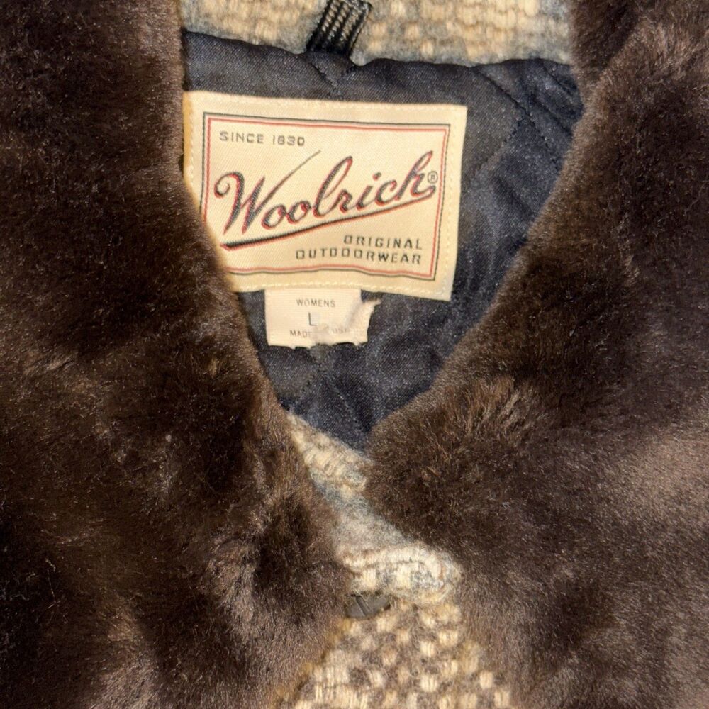Womens VTG Woolrich Wool Indian Blanket Coat With Faux fur Collar Size L - Picture 4 of 10